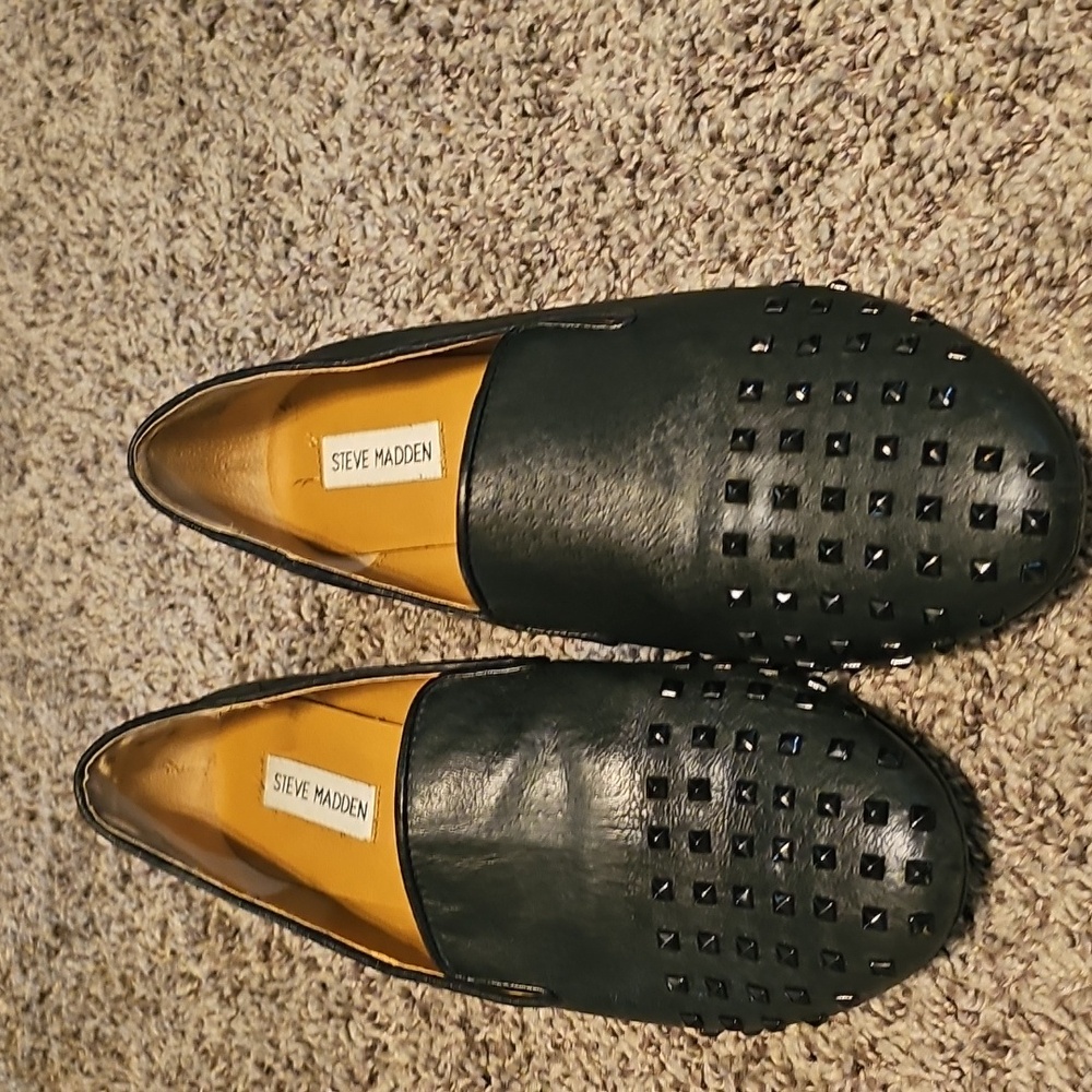 Steve Madden Spike  Leather Flats